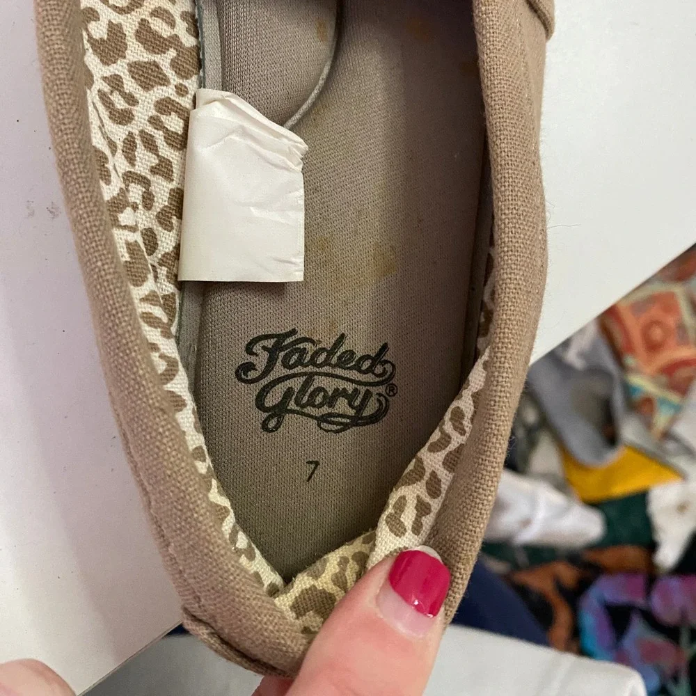 Faded Glory Slip On Canvas Flats‎ Women Size 7 Tan Leopard Print shoes